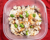 鮭と枝豆と塩昆布の混ぜご飯★時短弁当に！作り方3写真