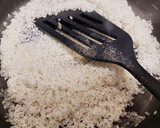 【超簡単30分】炒めて炊くエビ枝豆ピラフ作り方6写真