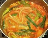 トマトジュースで九条ネギの卵とじうどん作り方6写真