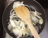 超簡単☆旨味堪能！炒めたまねぎサンド♪♪作り方1写真