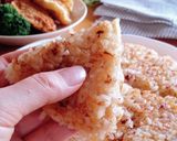 大きな大きなチーズ入り焼きおにぎり。作り方9写真