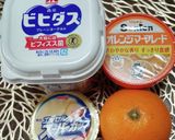 ヨーグルトにアイス乗せただけ作り方1写真