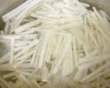 大根 わかめ 水菜の味噌汁^^作り方3写真