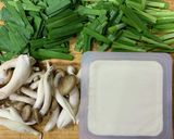 ニラ&豆腐としめじのお味噌汁作り方1写真