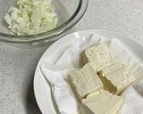 鶏ひき肉と豆腐の旨塩ハンバーグ作り方1写真