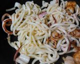 ホタテとイカ入り八丁味噌ソース焼きうどん作り方2写真