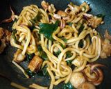 ホタテとイカ入り八丁味噌ソース焼きうどん作り方5写真