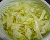 簡単！まるごとレタスの中華炒め作り方1写真