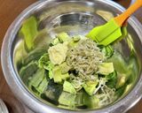 カリカリしらすとトローり卵のサラダ作り方3写真