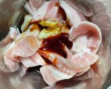 旨辛豚トロのネギ乗せ作り方1写真