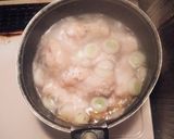 簡単☆手羽元と小松菜の中華風春雨スープ作り方1写真