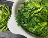 手軽にアンチエイジング♪無限春菊サラダ作り方1写真