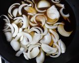フライパン一杯にカツ煮作り方1写真