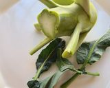 【使いきり】ブロッコリーの茎と葉のスープ作り方1写真