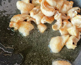 カリッカリ鶏皮ともやしと豆苗炒め作り方4写真