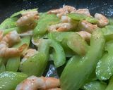 Celery and shrimps作り方5写真