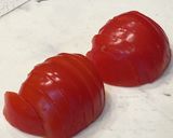 赤玉ねぎとブルーチーズのトマトサラダ作り方2写真