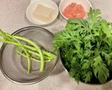 春菊と鶏団子のスープ作り方1写真