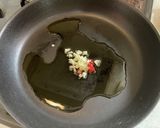 休日のお昼ご飯！キャベツのペペロンチーノ作り方3写真
