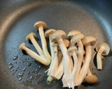 【お弁当】しめじだけ！コク旨バタポン炒め作り方1写真