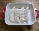 レンジで簡単！餃子のオリーブチーズ焼き作り方1写真