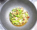 アスパラガスとエビのペペロンチーノ作り方5写真