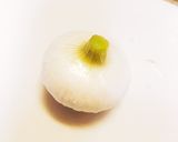 簡単！お手頃♪新玉ねぎの油揚げ詰め♪作り方1写真