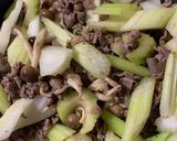 セロリと牛肉のオイスターソース*我が家風作り方4写真