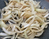 簡単！味噌マヨが美味！豚肉玉ねぎ炒め作り方1写真