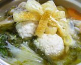 ふんわり鶏団子と水菜のガーリック味噌鍋作り方4写真
