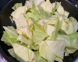 簡単★鶏団子とキャベツのめんつゆ煮作り方5写真