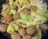 簡単★鶏団子とキャベツのめんつゆ煮作り方7写真