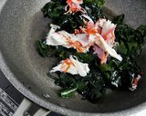 5分で完成カニカマとワカメの中華炒め作り方1写真