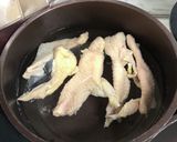 鶏皮とセロリのスープ作り方2写真