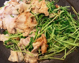 豚こまと豆苗たまごのふんわりニンニク炒め作り方4写真