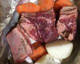 置いて焼くだけ　バラ肉と根菜のグリル作り方3写真