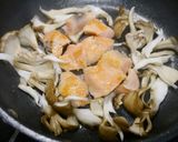 簡単！銀鮭と舞茸の生姜炒め作り方3写真