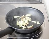 サッと炒めて【エシャレットの醤油炒め】作り方3写真