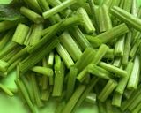 おつまみに☆ほうれん草の茎と塩昆布炒め作り方1写真
