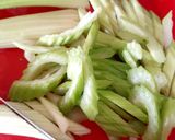 イカとセロリの炒め物作り方1写真