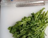 春菊とお刺身のサラダ作り方1写真