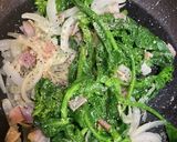 菜の花&新玉ねぎのベーコンチーズ炒め♫作り方3写真