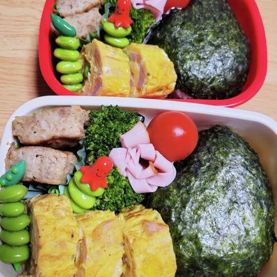 ゴリラ似のM君の食べ残し弁当 Large-portion bento] Hormones, yakiniku, and a lot of rice will