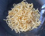 キムチを加えた上海焼きそば作り方2写真