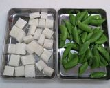 スナップエンドウといかの塩バター昆布炒め作り方1写真
