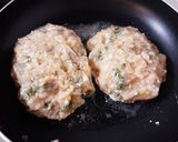 簡単♪鶏ひき肉と大葉の和風ハンバーグ作り方5写真