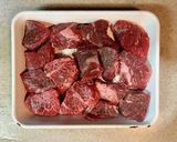 牛すね肉の赤ワイン煮作り方1写真