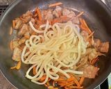 ニンジンと豚バラ肉の焼きうどん作り方4写真
