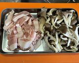 豚肉と平茸のカレー味噌炒め♬作り方1写真