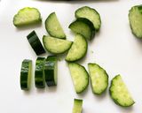 セロリときゅうりとツナと海老のサラダ作り方1写真